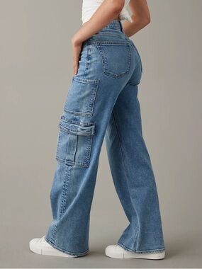 AE Curvy Super High-Waisted Baggy Wide-Leg Cargo Jeans
